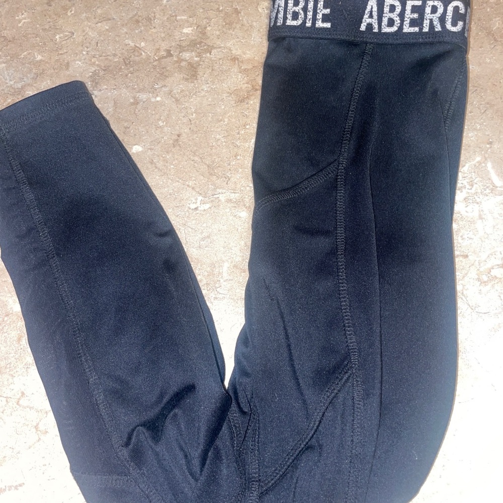 black leggings